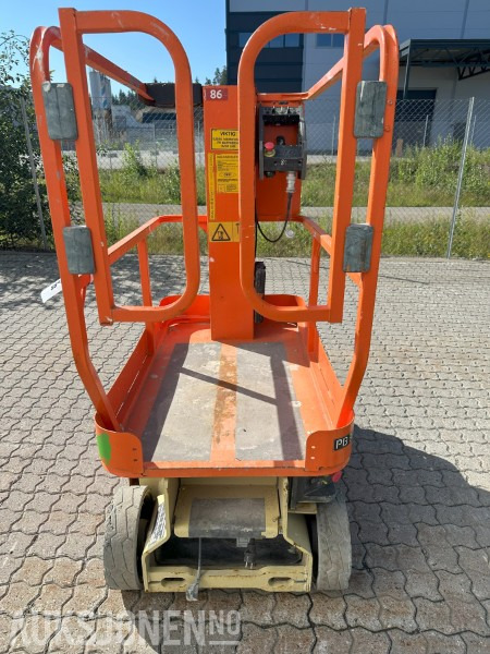 2008 JLG 1230 ES - Nacelle: photos 1 2008 JLG 1230 ES - Nacelle: photos 1