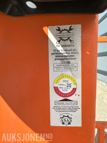 2008 JLG 1230 ES - Nacelle: photos 5 2008 JLG 1230 ES - Nacelle: photos 5