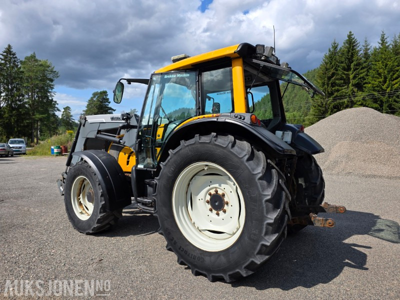 2008 Valtra N111 Traktor - 6140 Arbeidstimer - Valtra 45 Frontlaster - Tracteur agricole: photos 4 2008 Valtra N111 Traktor - 6140 Arbeidstimer - Valtra 45 Frontlaster - Tracteur agricole: photos 4