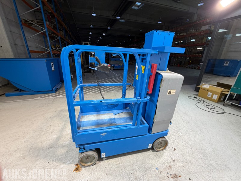 2011 GRC 12 - 5,5m mastelift - Nacelle: photos 4 2011 GRC 12 - 5,5m mastelift - Nacelle: photos 4