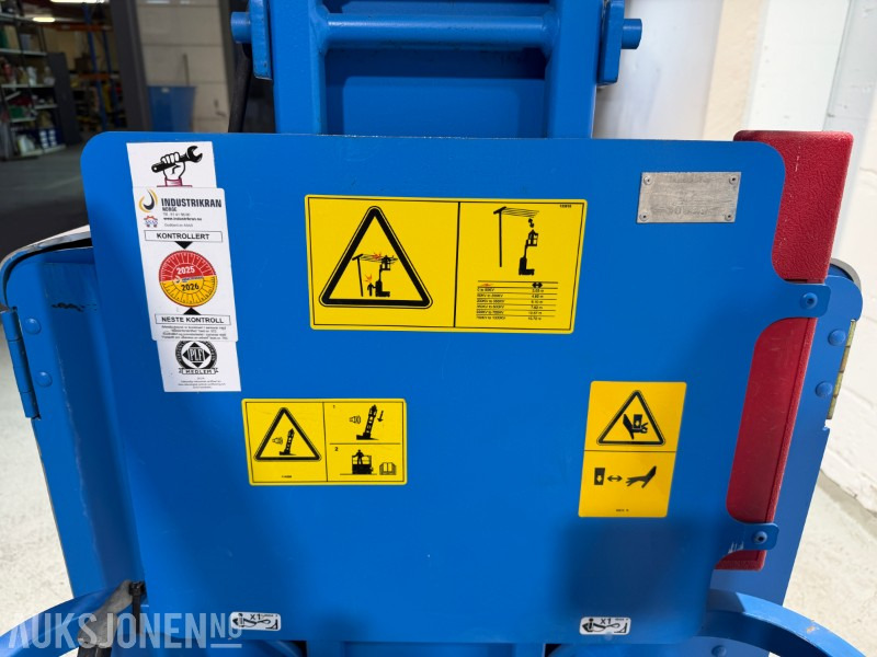 Nacelle 2011 GRC 12 - 5,5m mastelift: photos 7 Nacelle 2011 GRC 12 - 5,5m mastelift: photos 7