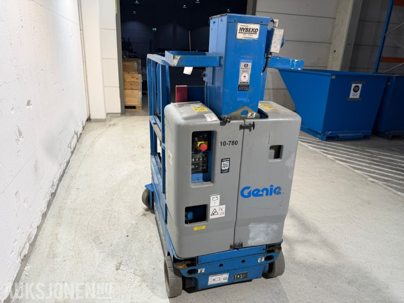 2011 Genie GRC-12 Mastelift 5,66 m – 389 timer - Nacelle: photos 3 2011 Genie GRC-12 Mastelift 5,66 m – 389 timer - Nacelle: photos 3
