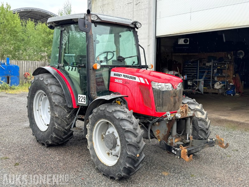 2015 Massey Ferguson 3630 Xtra | fronthydraulikk | krok | PTO 2-seter - Tracteur agricole: photos 3 2015 Massey Ferguson 3630 Xtra | fronthydraulikk | krok | PTO 2-seter - Tracteur agricole: photos 3
