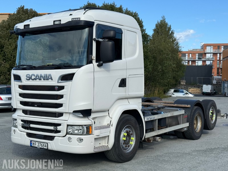 2016 Scania R580 6x2 chassis– 563.505 km / VBG / helluft - Camion citerne: photos 1 2016 Scania R580 6x2 chassis– 563.505 km / VBG / helluft - Camion citerne: photos 1