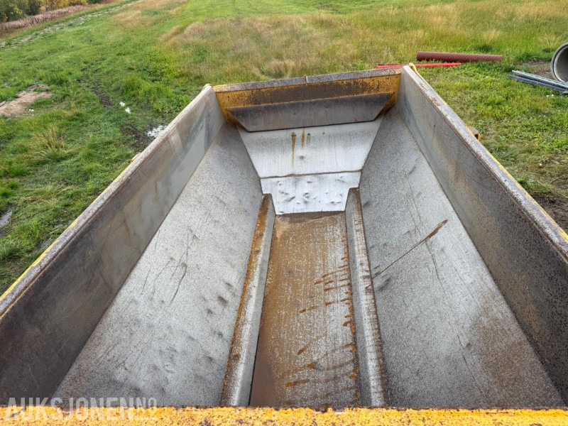 Tombereau 2017 Volvo A25G Dumper - 5181 timer - Brede dekk - Høy front gavel: photos 25 Tombereau 2017 Volvo A25G Dumper - 5181 timer - Brede dekk - Høy front gavel: photos 25