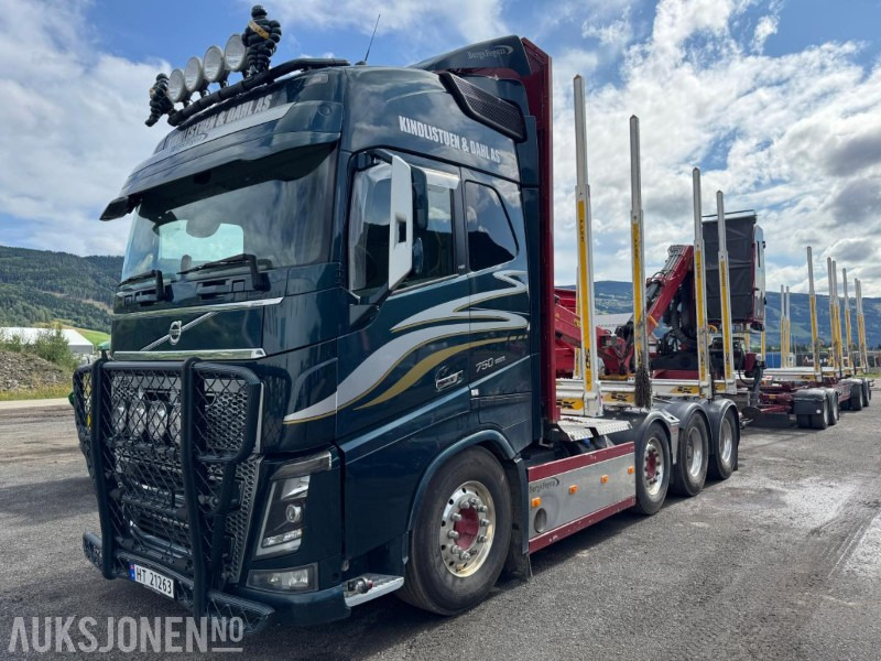 2018 Volvo FH16 8X4 komplett tømmerbil med kran og henger. - Camion grumier, Camion grue: photos 1 2018 Volvo FH16 8X4 komplett tømmerbil med kran og henger. - Camion grumier, Camion grue: photos 1