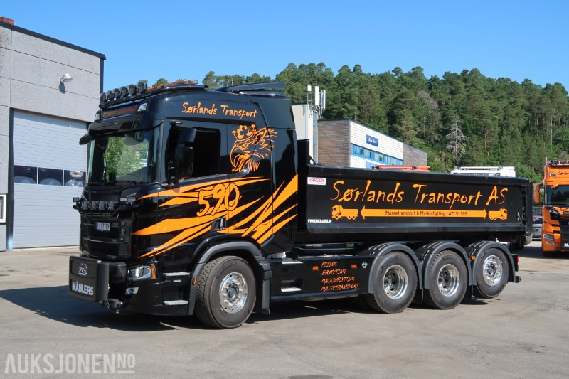 2024 Scania R590 8x4 brøyterigget krokbil m/ 24t JOAB krok - 12 000 km - serviceavtale - Camion ampliroll: photos 1 2024 Scania R590 8x4 brøyterigget krokbil m/ 24t JOAB krok - 12 000 km - serviceavtale - Camion ampliroll: photos 1