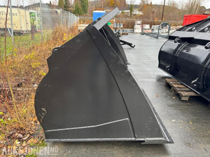 2025 Hjullasterskuffe med BM feste og utskiftbar kniv - Accessoire pour Engins de chantier: photos 4 2025 Hjullasterskuffe med BM feste og utskiftbar kniv - Accessoire pour Engins de chantier: photos 4