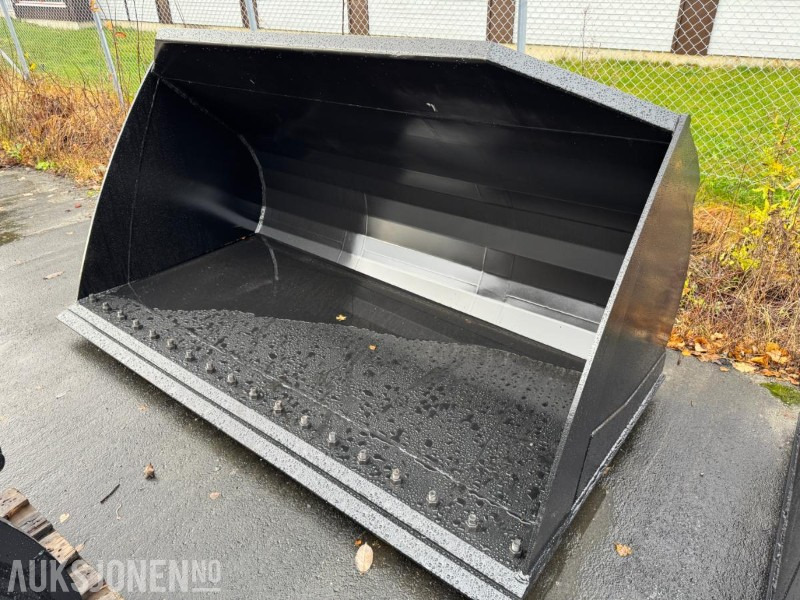 2025 Hjullasterskuffe med BM feste og utskiftbar kniv - Accessoire pour Engins de chantier: photos 1 2025 Hjullasterskuffe med BM feste og utskiftbar kniv - Accessoire pour Engins de chantier: photos 1