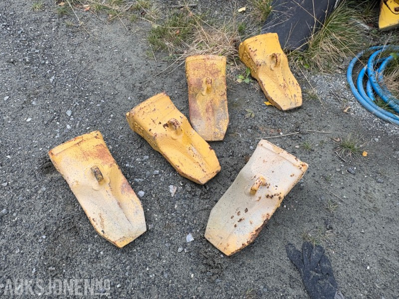 Cat graveskuffetenner til gravemaskin og/eller hjullaster - Accessoire pour Engins de chantier: photos 1 Cat graveskuffetenner til gravemaskin og/eller hjullaster - Accessoire pour Engins de chantier: photos 1