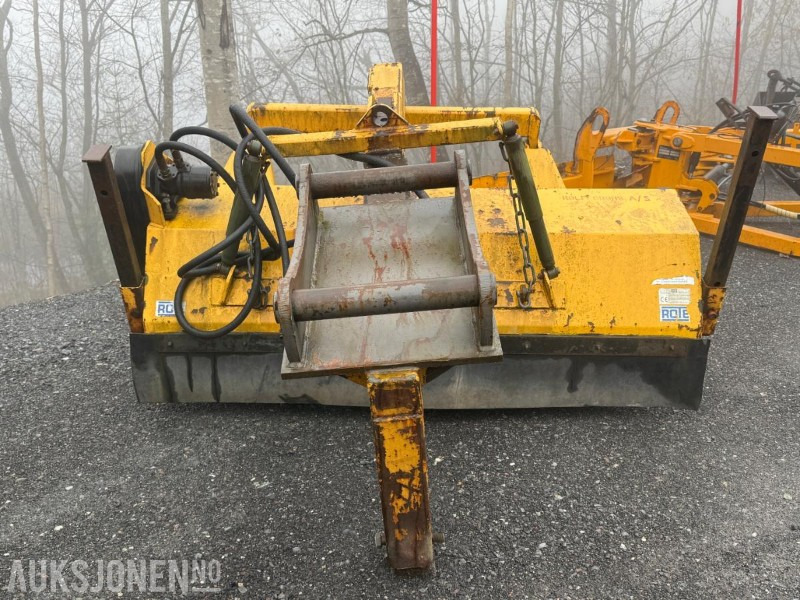 Feiekost til gravemaskin fra ROTE med S60 feste - Accessoire pour Engins de chantier: photos 4 Feiekost til gravemaskin fra ROTE med S60 feste - Accessoire pour Engins de chantier: photos 4