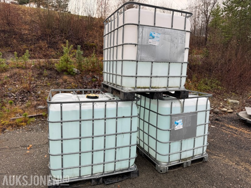 YARA AD-BLUE 2400 LITER - Camion: photos 1 YARA AD-BLUE 2400 LITER - Camion: photos 1