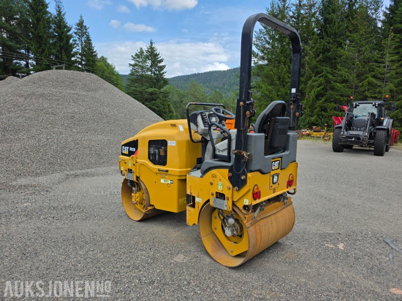Cat CB22B Tandemvals - 2223 Arbeidstimer - 2490kg - Compacteur: photos 3 Cat CB22B Tandemvals - 2223 Arbeidstimer - 2490kg - Compacteur: photos 3