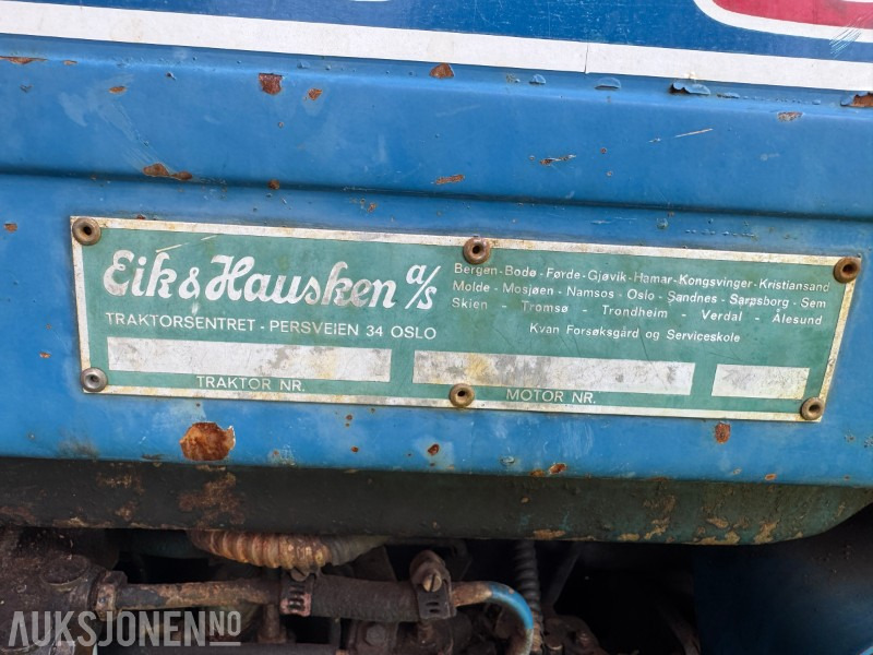 DØDSBO FRA SMÅBRUK MED 1970 FORD 3000, MASSE UTSTYR OG VERKSTEDSUTSTYR - Tracteur agricole: photos 5 DØDSBO FRA SMÅBRUK MED 1970 FORD 3000, MASSE UTSTYR OG VERKSTEDSUTSTYR - Tracteur agricole: photos 5