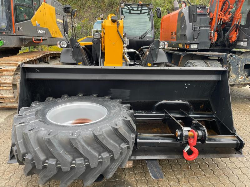 Dieci Icarus 40.17 Hydr støtteben/pll gaffel skuffe - Chariot télescopique: photos 4 Dieci Icarus 40.17 Hydr støtteben/pll gaffel skuffe - Chariot télescopique: photos 4