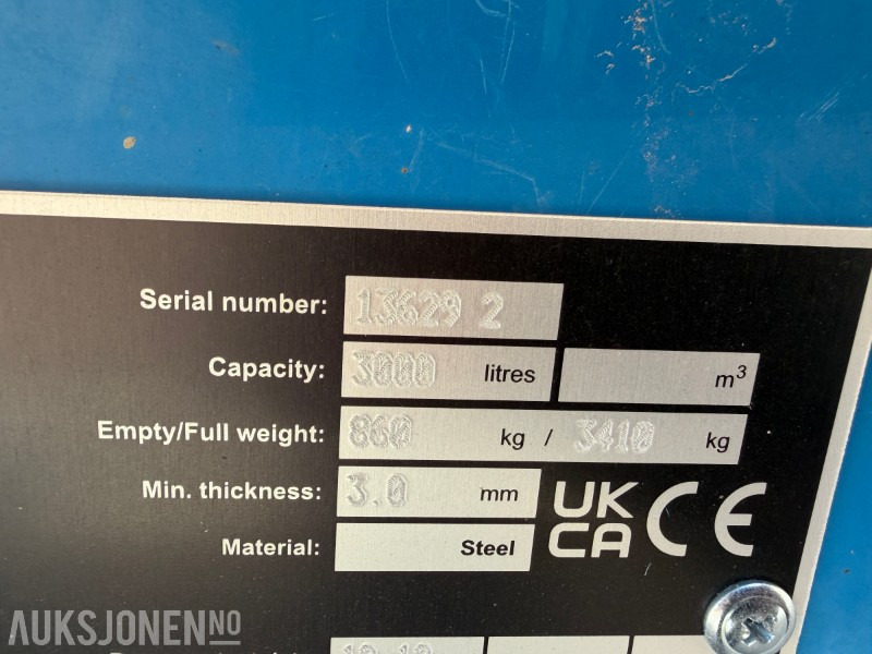 Matériel de chantier Fuel Proof dieseltank 3000L med lokk og tilkoblinger: photos 7