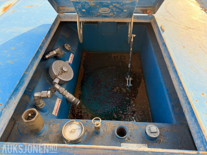 Matériel de chantier Fuel Proof dieseltank 3000L med lokk og tilkoblinger: photos 9
