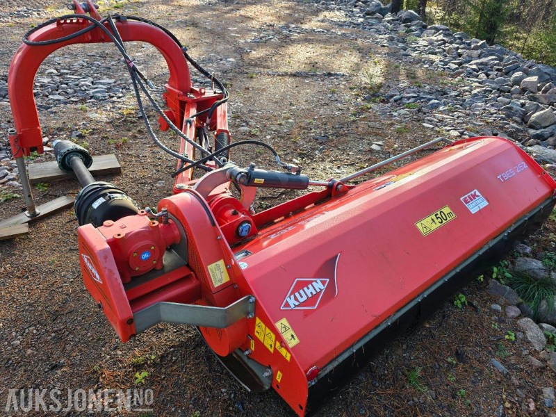 2017 Kuhn TBES 262 beitepusser / hydraulisk sidemontert slagklipper / kantslått - Machine agricole: photos 2 2017 Kuhn TBES 262 beitepusser / hydraulisk sidemontert slagklipper / kantslått - Machine agricole: photos 2