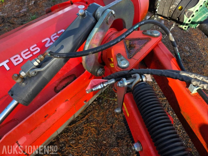 2017 Kuhn TBES 262 beitepusser / hydraulisk sidemontert slagklipper / kantslått - Machine agricole: photos 4 2017 Kuhn TBES 262 beitepusser / hydraulisk sidemontert slagklipper / kantslått - Machine agricole: photos 4