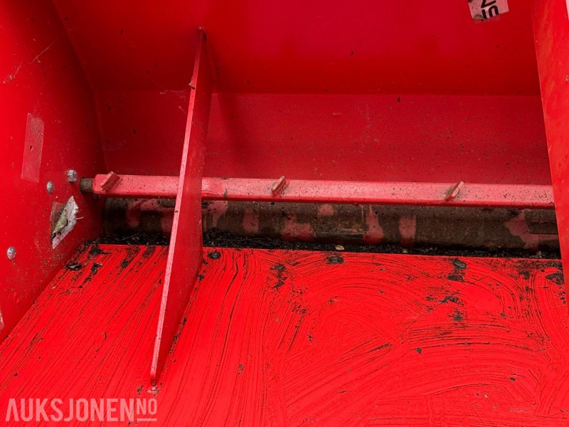 Machine agricole 2022 Tokvam SMA510 strøkasse: photos 8