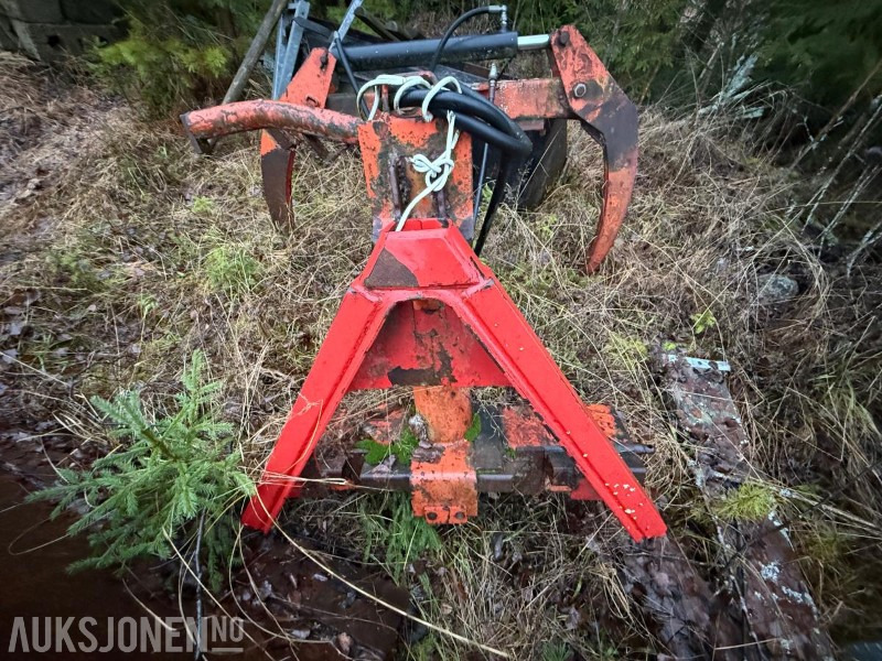 Tømmerklype med triangelfeste - Machine agricole: photos 1 Tømmerklype med triangelfeste - Machine agricole: photos 1