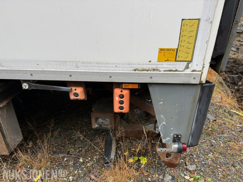 Bussbygg Frysesemi m/ Thermo King kjøleaggregat og Zepro bakløfter en leasing occasion Bussbygg Frysesemi m/ Thermo King kjøleaggregat og Zepro bakløfter: photos 10 Bussbygg Frysesemi m/ Thermo King kjøleaggregat og Zepro bakløfter en leasing occasion Bussbygg Frysesemi m/ Thermo King kjøleaggregat og Zepro bakløfter: photos 10