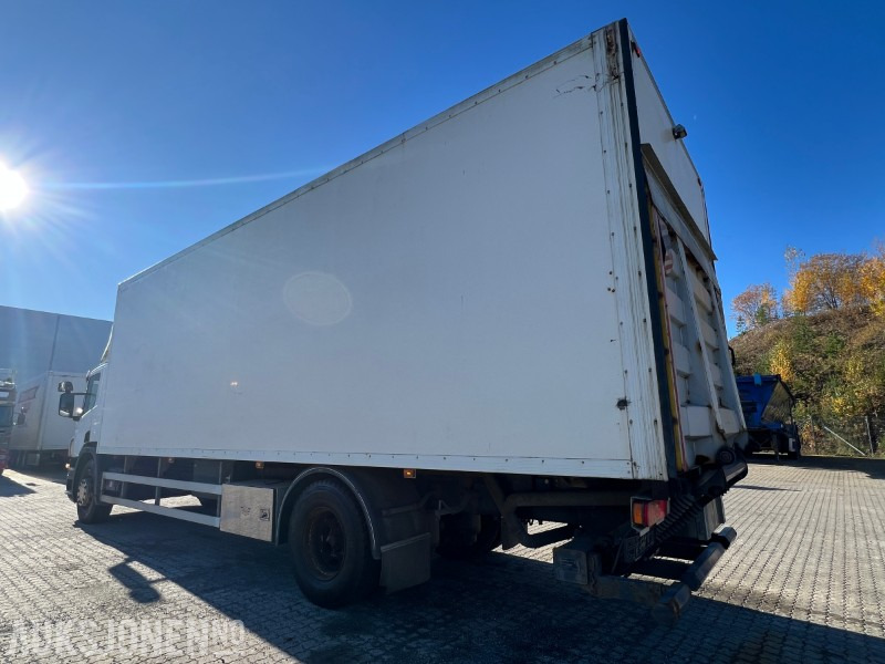 Scania P-280 - Camion fourgon: photos 3 Scania P-280 - Camion fourgon: photos 3