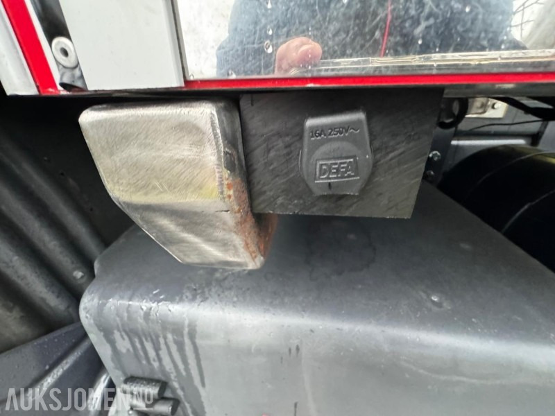 Camion de pompier Scania R144 GB 530 - 6X2 - Brannbil / Tankbil - Ziegler FP 8/8 pumpe - 17 m3 tank - Helluft: photos 19 Camion de pompier Scania R144 GB 530 - 6X2 - Brannbil / Tankbil - Ziegler FP 8/8 pumpe - 17 m3 tank - Helluft: photos 19