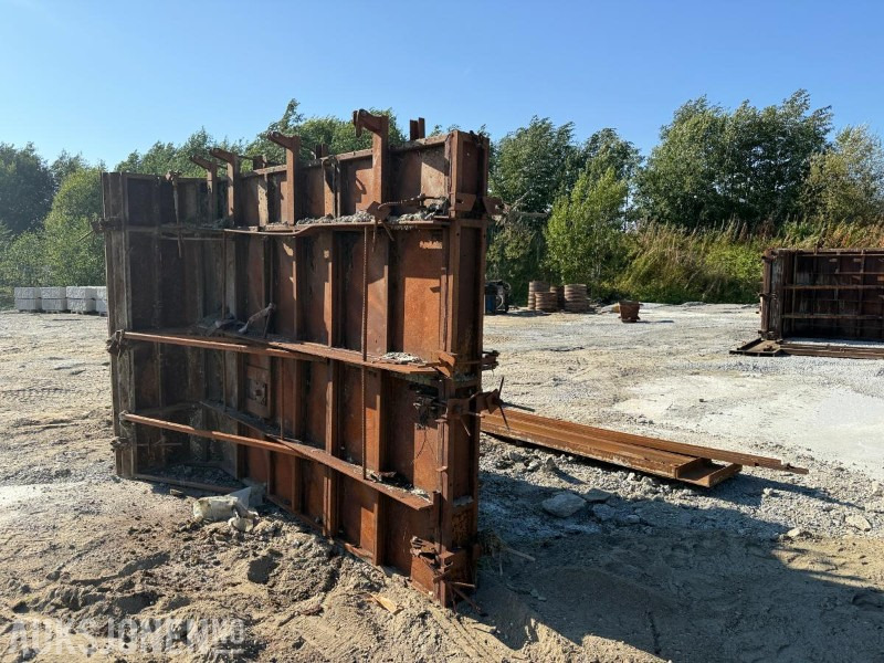 Støpeplann med Tremix-vibrator til plansilo/støttemur 240x200x300 - Matériel de chantier: photos 5 Støpeplann med Tremix-vibrator til plansilo/støttemur 240x200x300 - Matériel de chantier: photos 5