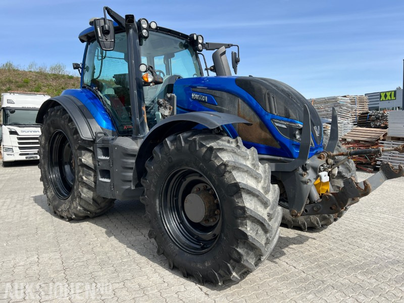 Valtra T234 m/fronthydraulikk,pto og brøytefeste - Tracteur agricole: photos 1 Valtra T234 m/fronthydraulikk,pto og brøytefeste - Tracteur agricole: photos 1