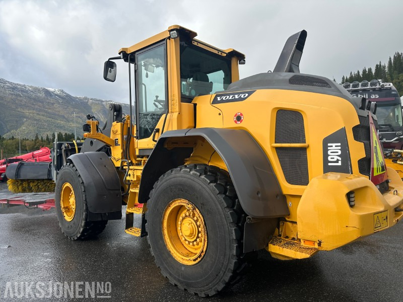 Volvo L90H HJULLASTER MED MYE UTSTYR - 7247 TIMER - Chargeuse sur pneus: photos 3 Volvo L90H HJULLASTER MED MYE UTSTYR - 7247 TIMER - Chargeuse sur pneus: photos 3
