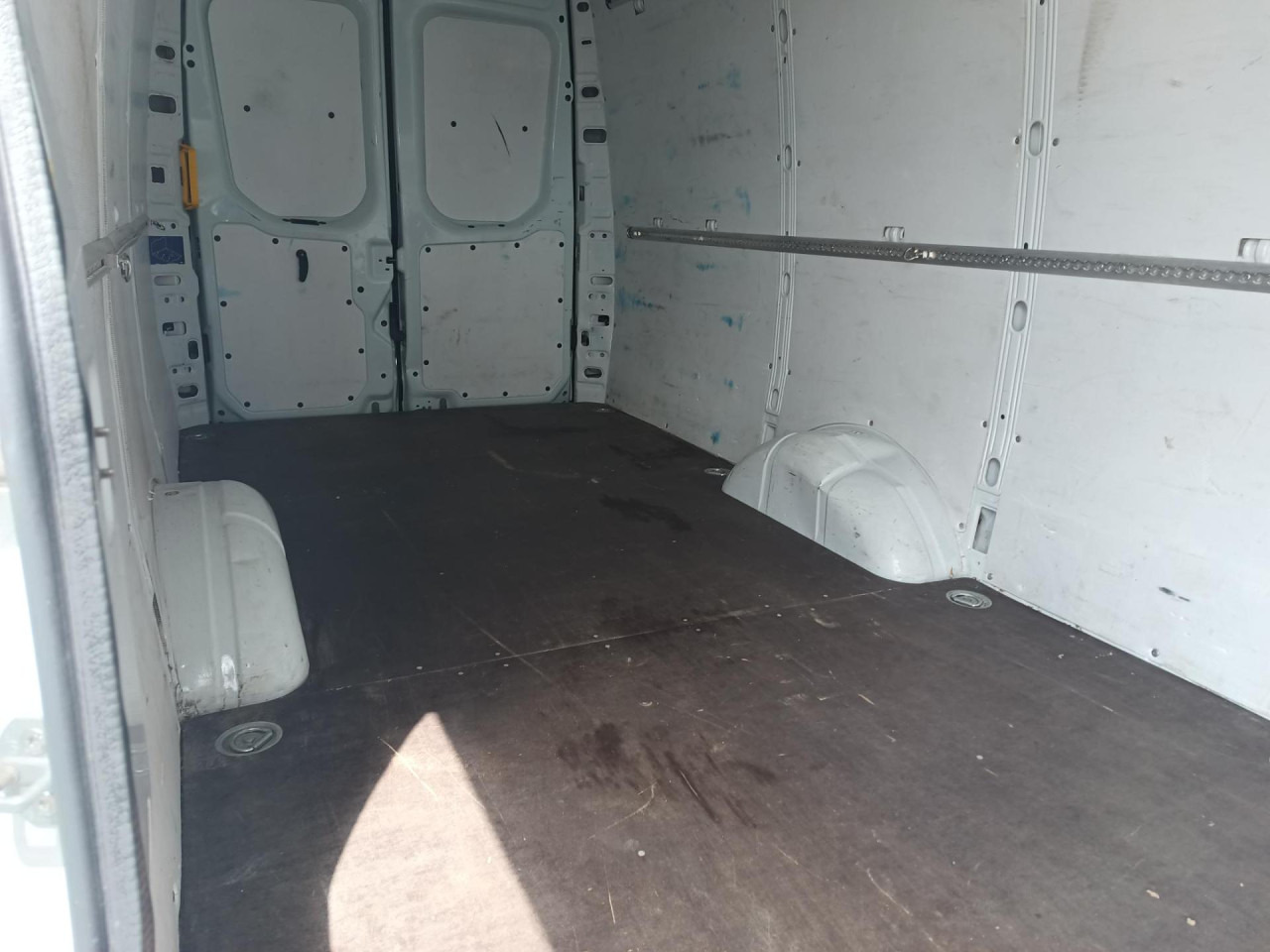Fourgon utilitaire IVECO Daily 35S16V: photos 11
