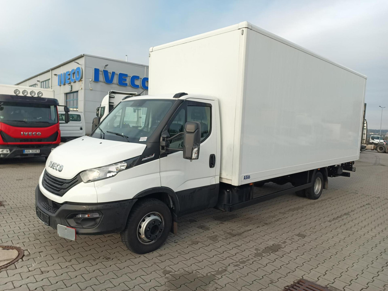 IVECO Daily 70C18A8 - Fourgon grand volume: photos 1 IVECO Daily 70C18A8 - Fourgon grand volume: photos 1