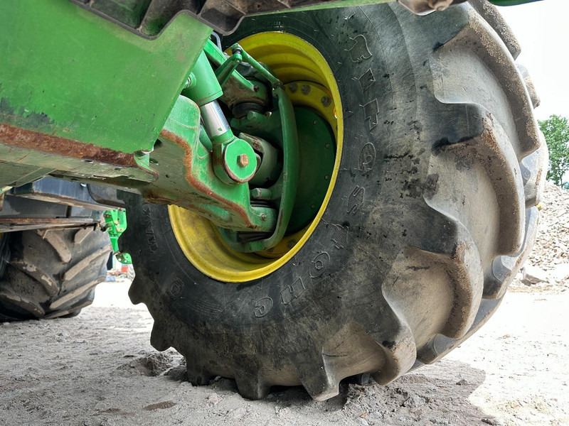 Tracteur agricole John Deere 8335R AutoPower: photos 13 Tracteur agricole John Deere 8335R AutoPower: photos 13