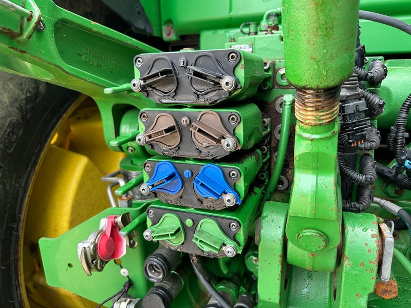 Tracteur agricole John Deere 8335R AutoPower: photos 20 Tracteur agricole John Deere 8335R AutoPower: photos 20