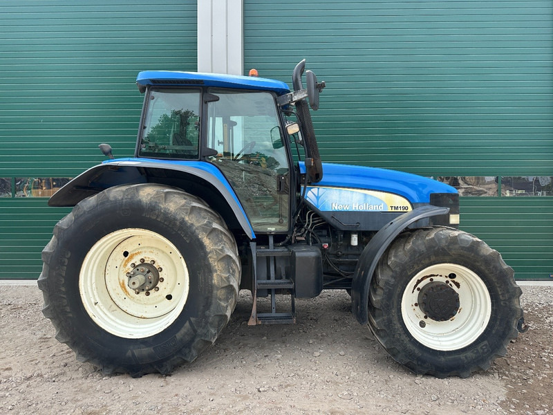 New Holland TM 190 - Tracteur agricole: photos 4 New Holland TM 190 - Tracteur agricole: photos 4
