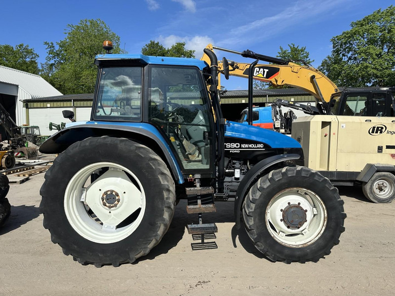 New Holland TS 90 - Tracteur agricole: photos 5 New Holland TS 90 - Tracteur agricole: photos 5