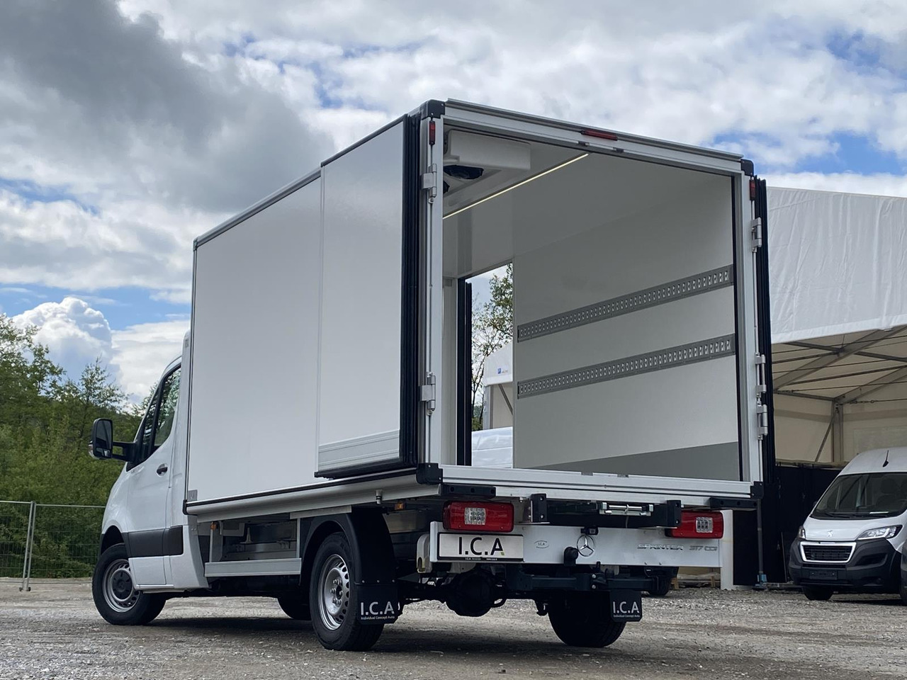 MERCEDES BENZ SPRINTER 317 CDI | DOPPELREGIME TIEFKÜHLKOFFER + BACKSLEEPER - Utilitaire frigorifique: photos 2 MERCEDES BENZ SPRINTER 317 CDI | DOPPELREGIME TIEFKÜHLKOFFER + BACKSLEEPER - Utilitaire frigorifique: photos 2