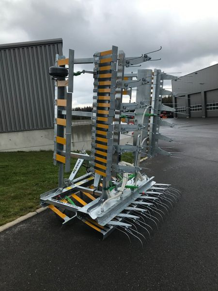 Joskin EB R4S2 600 mit Sägerät - Herse étrille: photos 4 Joskin EB R4S2 600 mit Sägerät - Herse étrille: photos 4