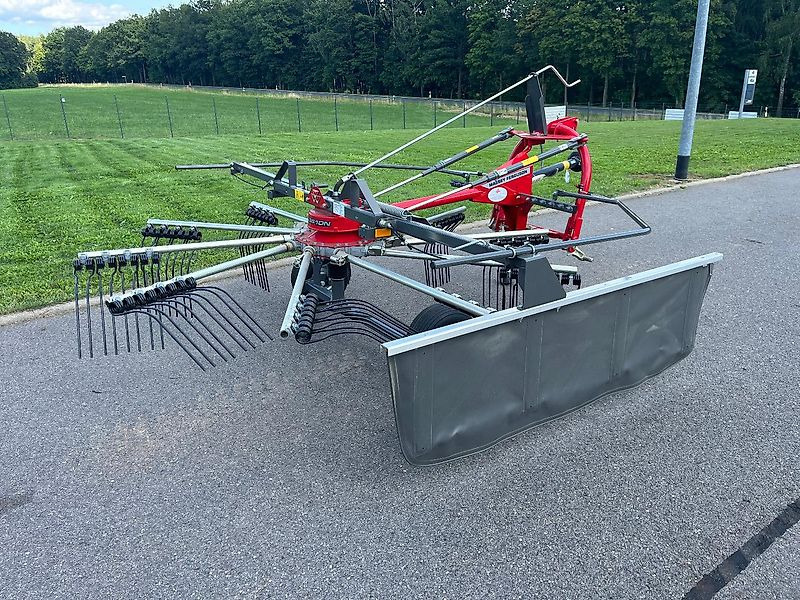 Massey Ferguson MF RK 361 DN / Fella JURAS 351 DN - Faneuse: photos 1 Massey Ferguson MF RK 361 DN / Fella JURAS 351 DN - Faneuse: photos 1