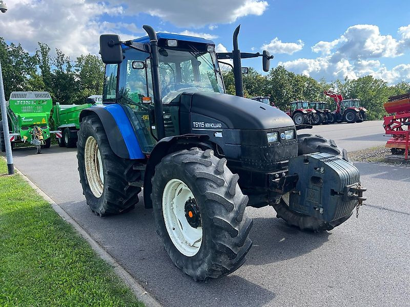 New Holland TS 115 - Tracteur agricole: photos 5 New Holland TS 115 - Tracteur agricole: photos 5