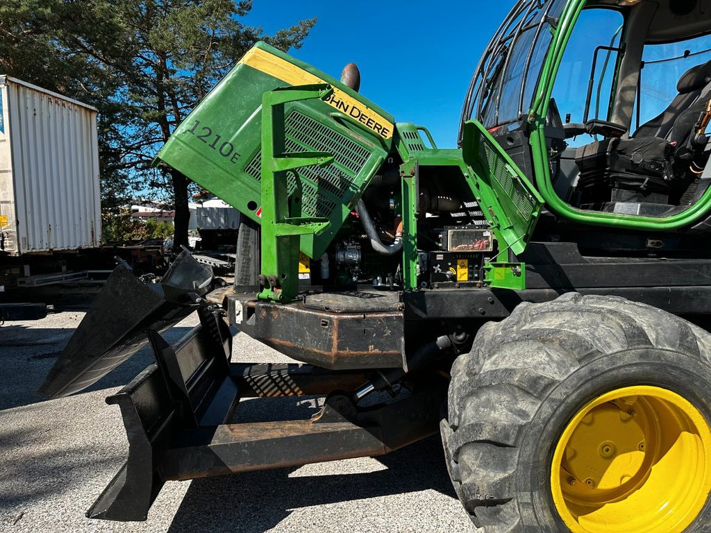 Porteur John Deere 1210E 10m CF710 KRAN: photos 14 Porteur John Deere 1210E 10m CF710 KRAN: photos 14