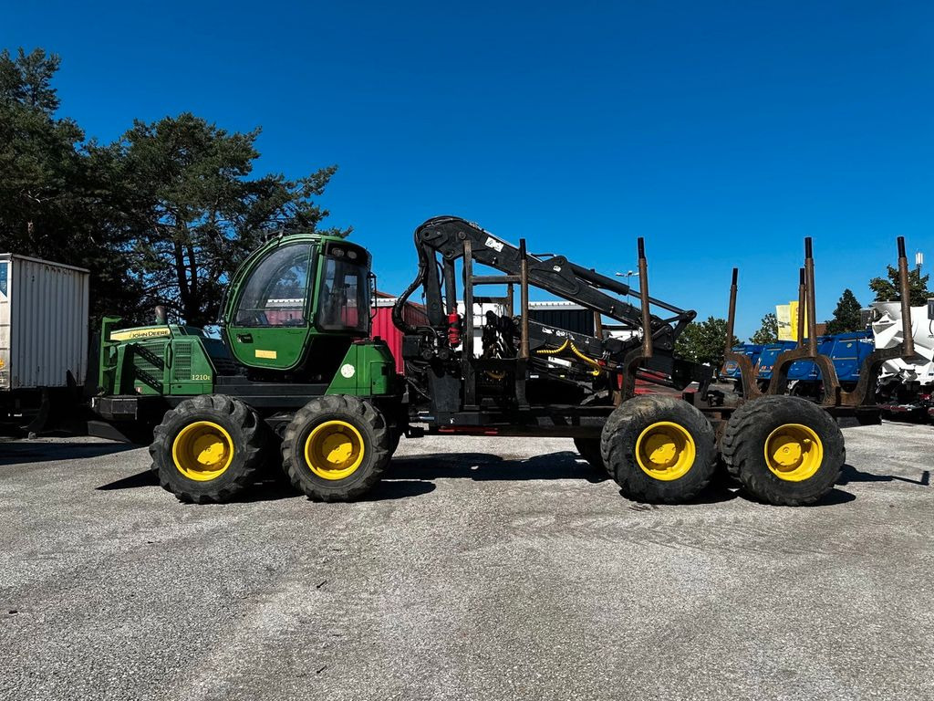 Porteur John Deere 1210E 10m CF710 KRAN: photos 10 Porteur John Deere 1210E 10m CF710 KRAN: photos 10