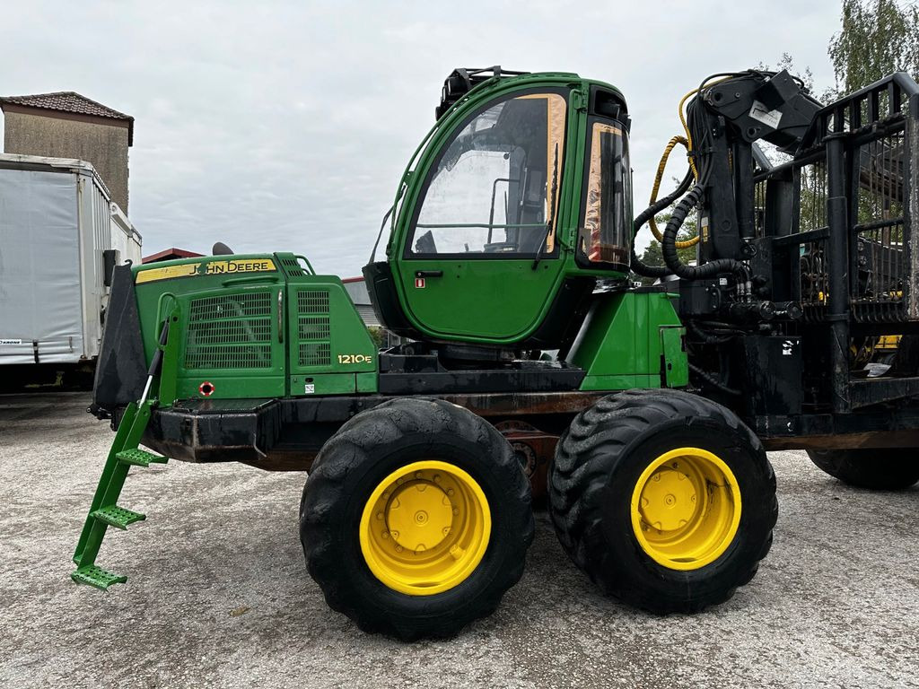 John Deere 1210E 10m CF710 KRAN - Porteur: photos 2 John Deere 1210E 10m CF710 KRAN - Porteur: photos 2