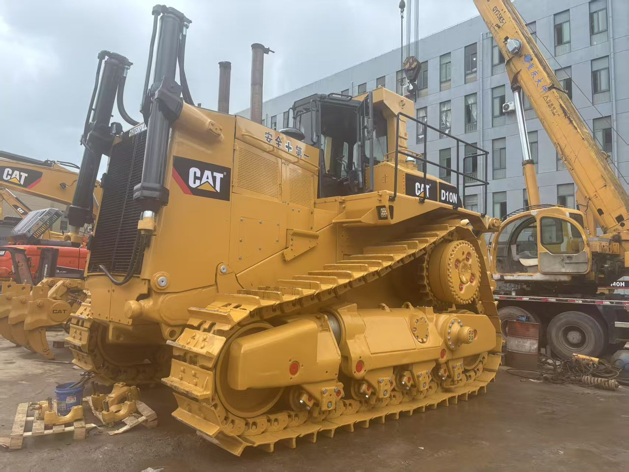 Caterpillar CAT Used Crawler Bulldozer Tractor D10N D9R D8R D8T D7R D7G D6G Dozer for Sale - Bulldozer: photos 4 Caterpillar CAT Used Crawler Bulldozer Tractor D10N D9R D8R D8T D7R D7G D6G Dozer for Sale - Bulldozer: photos 4