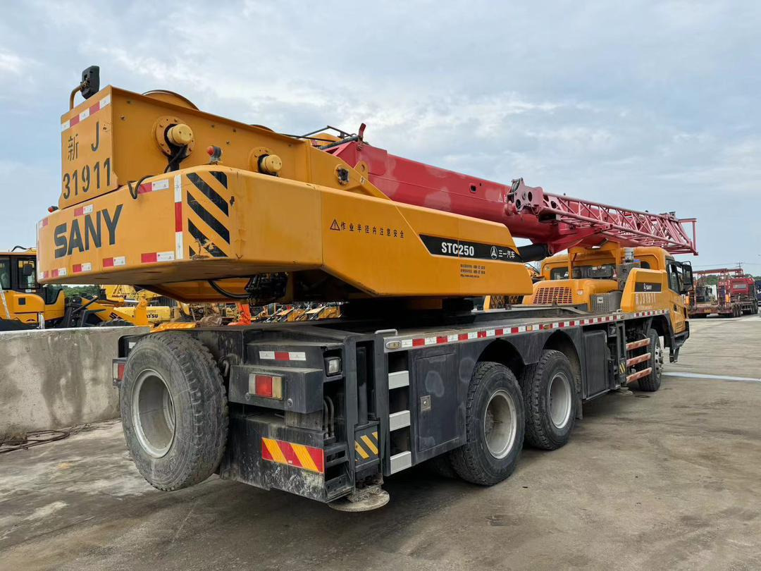 SANY 25 Ton Crane Truck Crane SANY STC250 QY50C STC750 STC1000 XCMG ZOOOMLION TADANO KOBELCO CRANES FOR SALE - Grue mobile: photos 4 SANY 25 Ton Crane Truck Crane SANY STC250 QY50C STC750 STC1000 XCMG ZOOOMLION TADANO KOBELCO CRANES FOR SALE - Grue mobile: photos 4