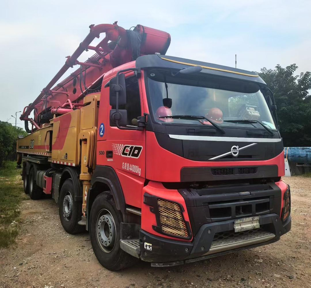 VOLVO 62 Meters Original Concrete Pump Truck Construction Machinery Cement Pumping Equipment Mounted Concrete Pump Truck for Sale - Camion pompe: photos 3 VOLVO 62 Meters Original Concrete Pump Truck Construction Machinery Cement Pumping Equipment Mounted Concrete Pump Truck for Sale - Camion pompe: photos 3