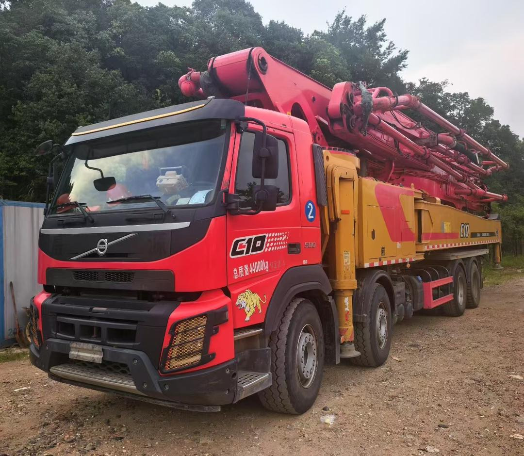 VOLVO 62 Meters Original Concrete Pump Truck Construction Machinery Cement Pumping Equipment Mounted Concrete Pump Truck for Sale - Camion pompe: photos 2 VOLVO 62 Meters Original Concrete Pump Truck Construction Machinery Cement Pumping Equipment Mounted Concrete Pump Truck for Sale - Camion pompe: photos 2