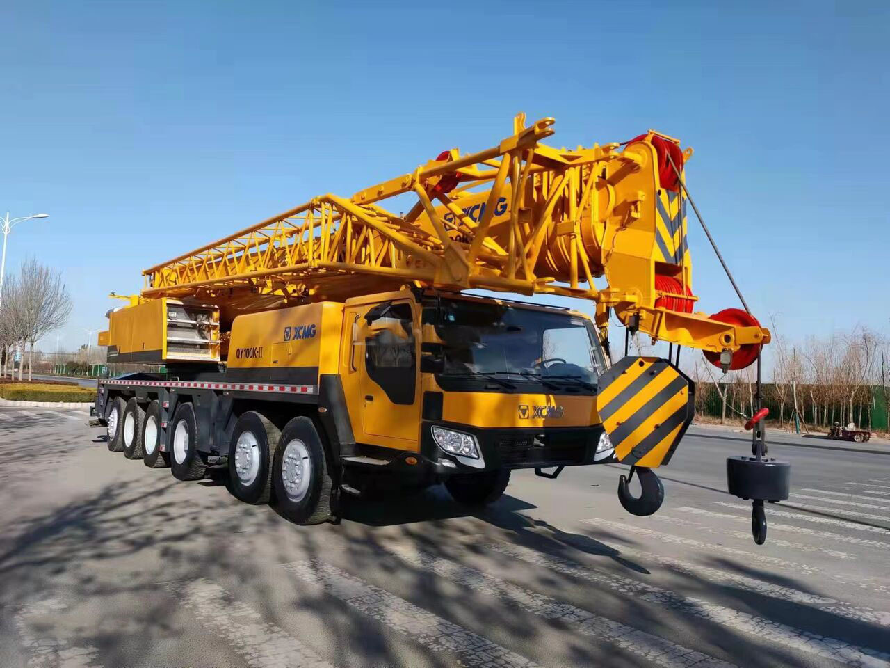 XCMG 100 Ton QY100K-II Used Truck Crane with Telescopic Boom 68M for Sale - Grue mobile: photos 2 XCMG 100 Ton QY100K-II Used Truck Crane with Telescopic Boom 68M for Sale - Grue mobile: photos 2