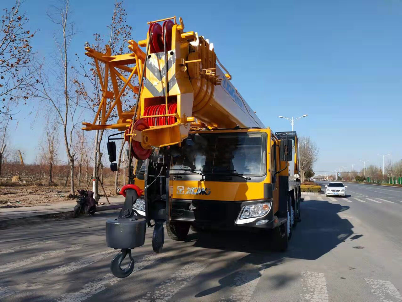 XCMG 100 Ton Used Truck Crane QY100K-II with High Quality for Sale - Grue mobile: photos 1 XCMG 100 Ton Used Truck Crane QY100K-II with High Quality for Sale - Grue mobile: photos 1